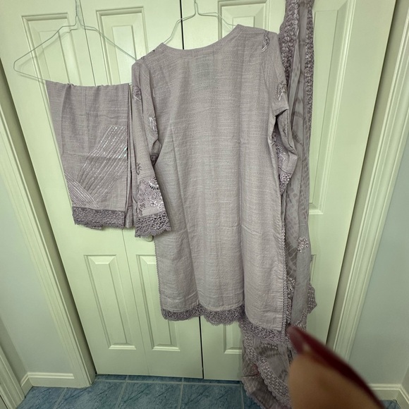 Embroidered Lavender Traditional Outfit in size 22 All in Beautiful Chiffon - Picture 13 of 14